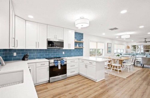 Candler House | Remodeled Lake House on Lake Weir