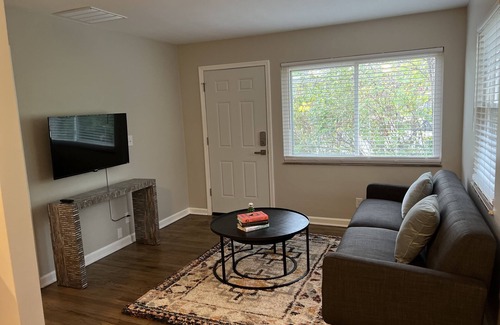 Grandview Heights Apartment | Remodeled Large Full unit (not shared) in desired Grandview
