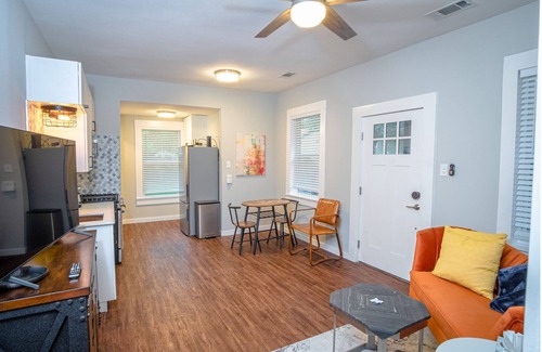 Mahncke Park Apartment | Remodeled Modern 1br/1ba Apt2 Near Dtwn 5min Pearl