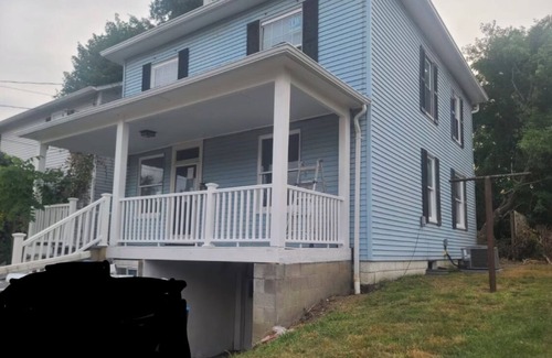 Strabane House | Remodeled spacious 4-bedroom house in very popular Houston, PA with central AC