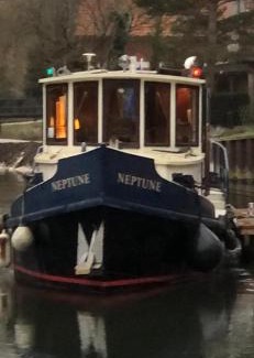 Camon Boat Rental | Remorqueur Péniche année 1904 tout confort sur la voie verte Camon Amiens Hortillonages