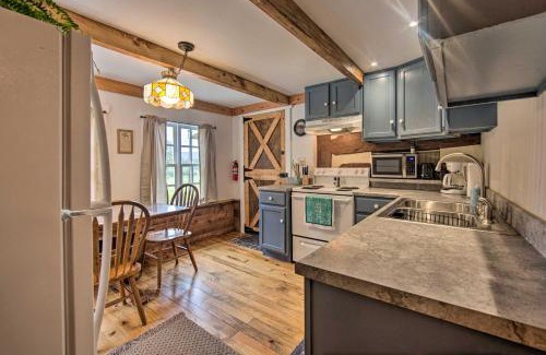 Allenwood Apartment | Remote 1901 Studio Cabin with Loft - Pets Allowed!