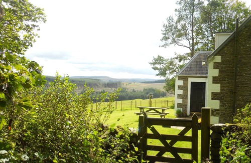 Hawick Cottage | Remote traditional shepherds cottage, a rural retreat on working livestock farm