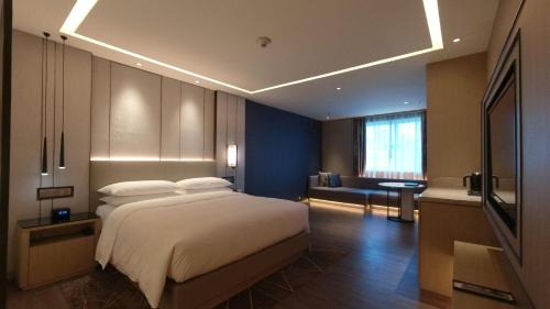 Luohu Hotel | Renaissance Shenzhen Luohu Hotel