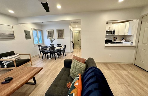Waverly Hills Apartment | Renno Modern 2-Bed w/King Bed & Parking