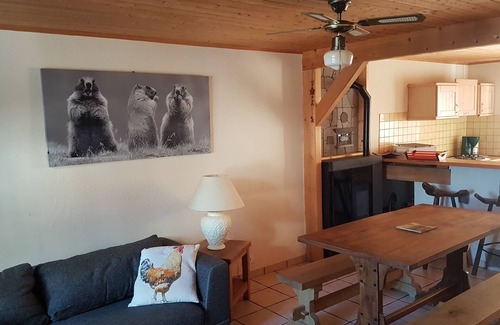 Besse-en-Chandesse House | Renovated village house classification 3 * capacity for 6 people