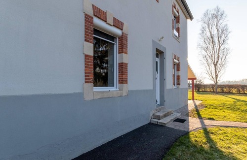Soing-Cubry-Charentenay Cottage | Renovated house by the Saône, fishing and relaxation