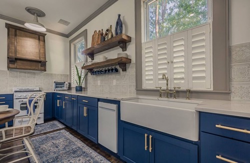 Cranesville House | Renovated 1840's Schoolhouse: Hot Tub, Fireplace, King Bed Bliss