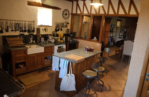 Lacroisille House | Renovated 18th-century fortified farmhouse with view