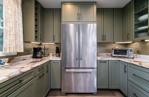 Tarpon Pond House | Renovated 2 BR + Loft/2BA Tarpon Pond Cottage! Great Views! Dog Friendly!