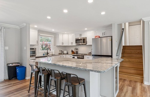 Annapolis House | Renovated 3BR Home Near Sandy Point & Annapolis