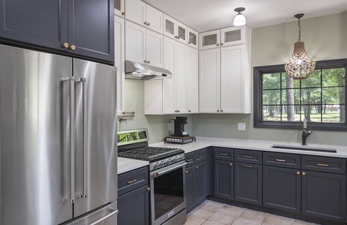 Malakoff House | Renovated and Sleeps 10! Close to Cedar Creek Lake, Golf and Wedding Venues
