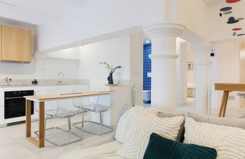 La Font de la Guatlla Apartment | Renovated Apartment near Plaça España