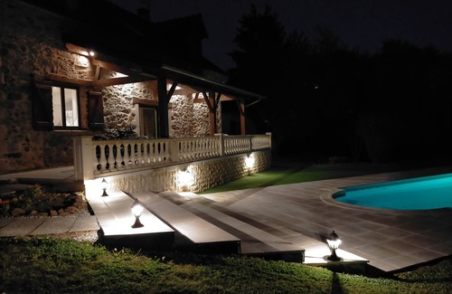 Saint-Mesmin House | RENOVATED BARN WITH PRIVATE INDOOR POOL