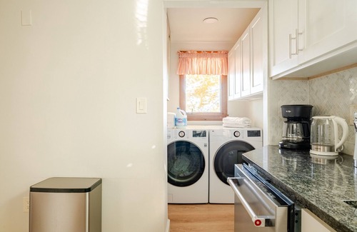 Brighton Condo | Renovated Brighton Boston Condo w/Parking close to BU/BC/Harvard