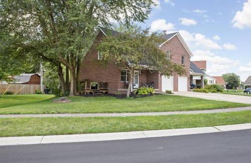 Brownsburg House | Renovated Brownsburg Retreat - 30mins from Indy