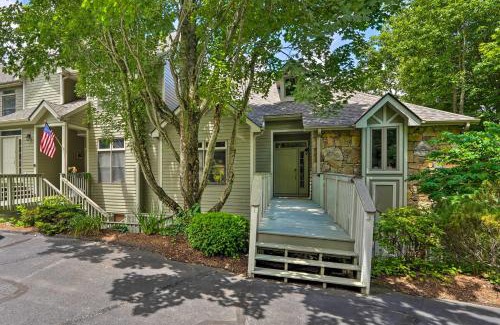 Mountain Air Apartment | Renovated Burnsville Condo in Gated Community