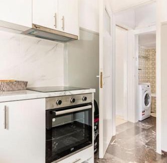 Athens Apartment | Renovated Central Apt-3min from Metro Station