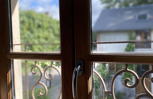 Vernon Cottage | Renovated Coach house on the grounds of a C19th Villa. Ideal Giverny/Paris