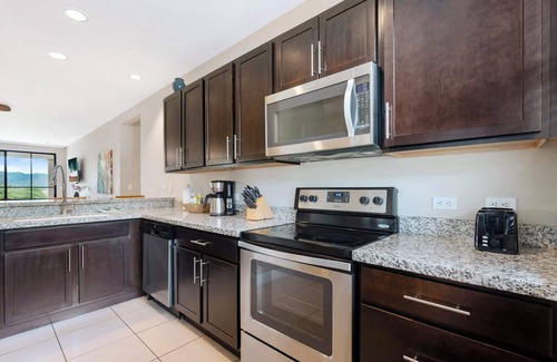 Coco Condo | Renovated Condo in High-End Resort Community with Spectacular Mountain Views, Mo