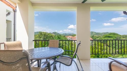 Coco House | Renovated Condo in High-End Resort Community with Spectacular Mountain Views, Modern Design, and Beach Club Access