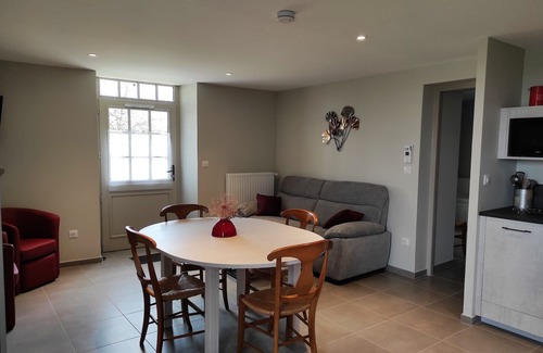 La Celle Cottage | Renovated cottage with park and playground, family friendly