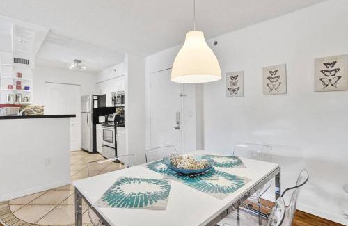 Aventura Apartment | Renovated cozy The yacht club at aventura Parking included