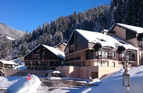 Beaufort Apartment | Renovated duplex for 6 people with loggia near slopes
