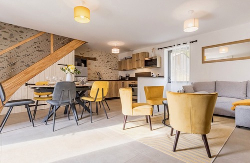 Saint-Colomban Cottage | Renovated Farmhouse: Quiet Countryside, Near Nantes, EV Charger, Pets Welcome