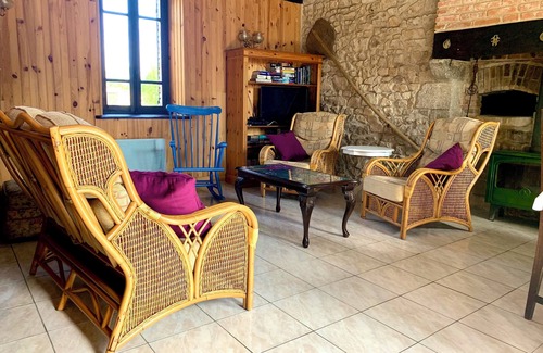 Viersat Other | Renovated farmhouse in rural hamlet. Quiet surroundings with private rear garden