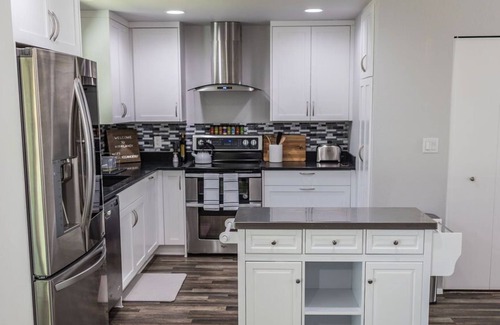 Inglewood-Finn Hill House | Renovated, fenced backyard, parks and trails, quiet, ideal for long term