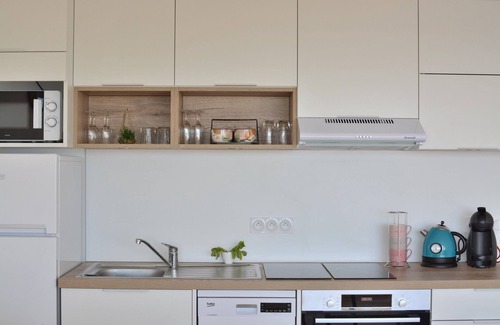 Saint-Hilaire-de-Riez Apartment | Renovated apartment with sea view - Esplanade St Jean de Monts - Free Wifi