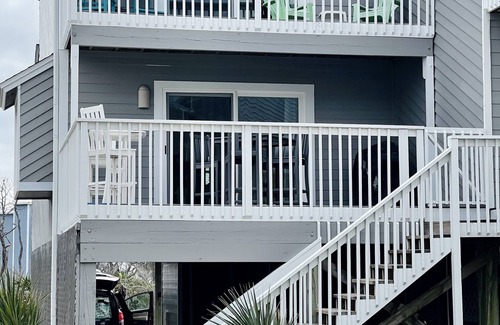 Port St. Joe House | Renovated Gulfview townhome just Steps to the Beach!