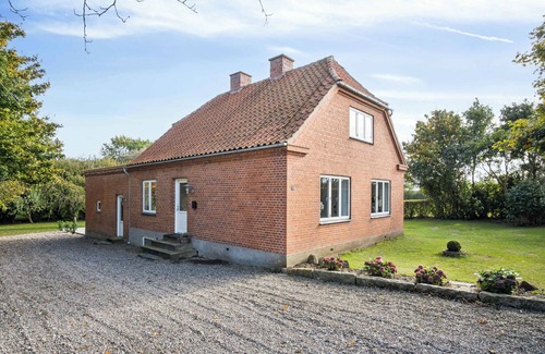 Skovbyballe House | Renovated home in rural idyll, close to the beach