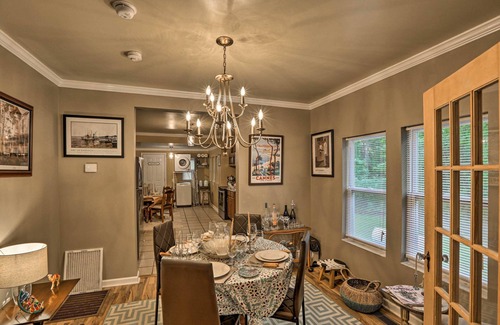 Quincy House | Renovated Home w/Screened-In Patio on Hwy 90!