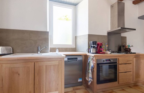 Peyragudes House | Renovated House for 12, Near Loudenvielle, WiFi, Garden, Secure Barn, Pet-Friendly