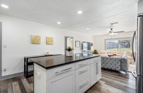 Spicewood House | Renovated House: Pool, Hot Tub, Pets, Lake Nearby