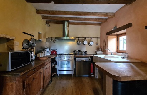 Rivarennes Cottage | Renovated house with private pool in Berry, sauna, near greenway