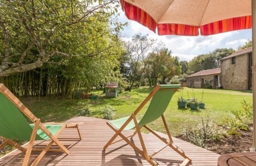 Saint-Pere-en-Retz Cottage | Renovated Master House, Quiet Countryside, Modern Comforts, Near Beaches and Nantes Attractions