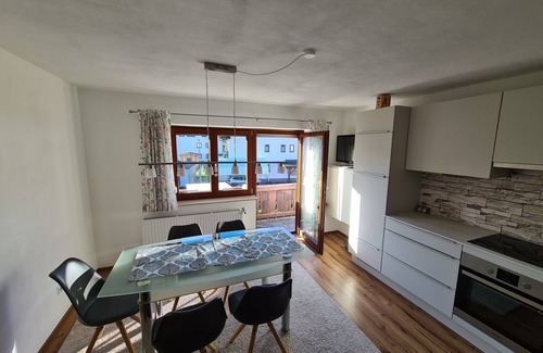 Reutte Apartment | Renovated, modern and bright apartment in a quiet location for 2 to 5 people