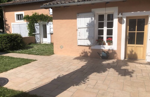 Le Pin House | Renovated old house in pretty village