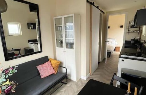 Duinzigt Apartment | Renovated & private Tinyhouse Den Haag short stay appartment