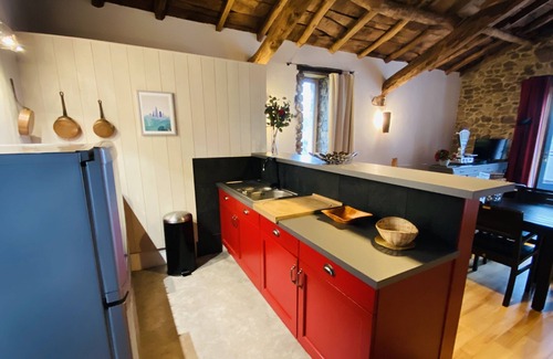 Nozieres House | Renovated sheepfold in a 17th-century hamlet
