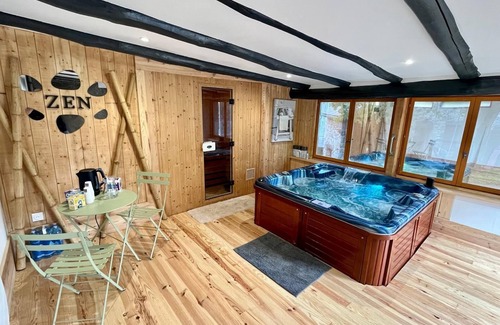 Nozieres House | Renovated sheepfold in a 17th-century hamlet