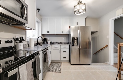 Midlothian Boat Rental | Renovated Southside Suburban Sanctuary In Highly Sought After Suburb