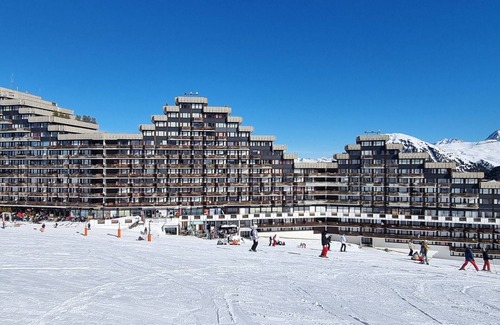 Aime Apartment | Renovated studio at the foot of the slopes with bunk beds and sofa bed, pets allowed
