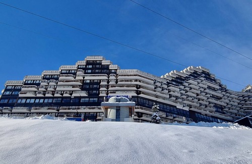 Aime Apartment | Renovated studio at the foot of the slopes with bunk beds and sofa bed, pets allowed