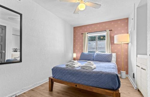 Downtown St. Petersburg Apartment | Renovated Studio in Downtown St Pete - Ideal for Young Professionals