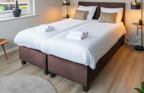 Raamsdonksveer Apartment | Renovated Suite With Kitchen Access And Bathroom