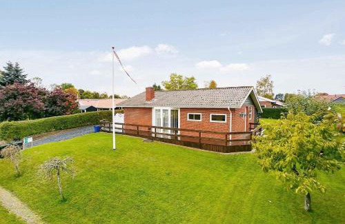 Pøt Strandby House | Renovated Summer House Incl Ing And Linen